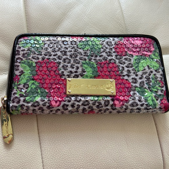 Betsey Johnson Sequined Rose Wallet π€πΉ - Picture 7 of 11